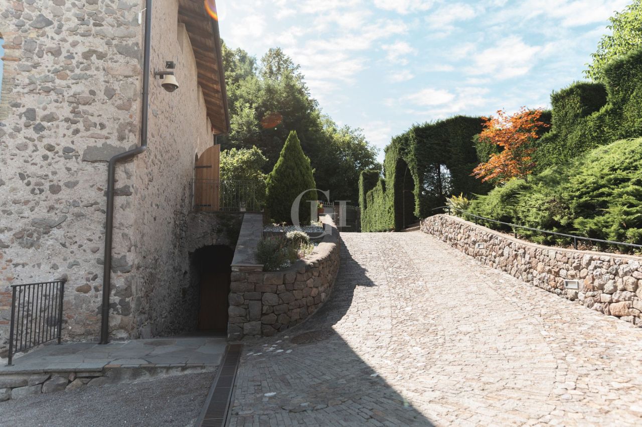 Вилла в Тренто, Италия, 380 м² - фото 9