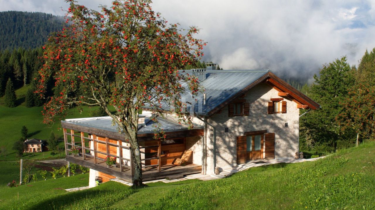 Вилла в Тренто, Италия, 300 м² - фото 4