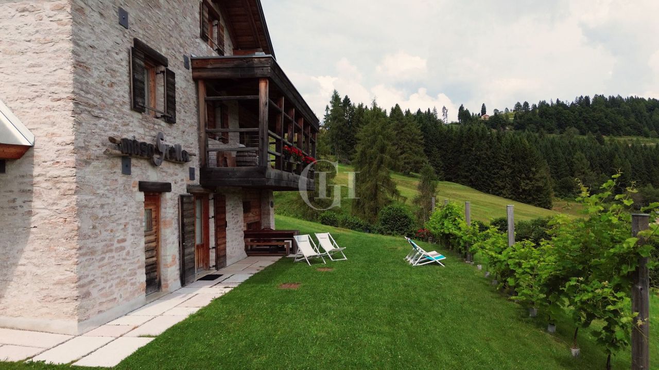 Вилла в Тренто, Италия, 300 м² - фото 9