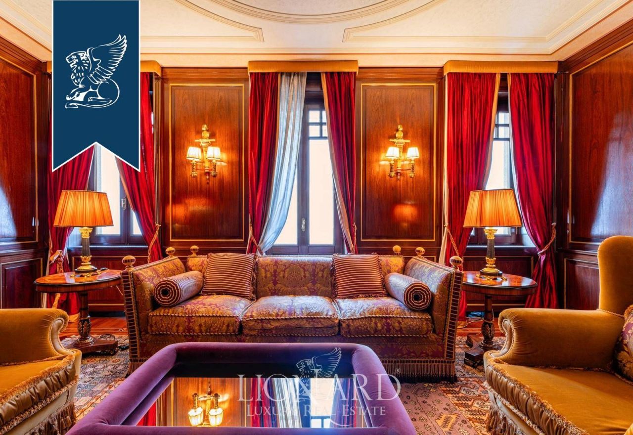 Вилла в Милане, Италия, 500 м² - фото 8