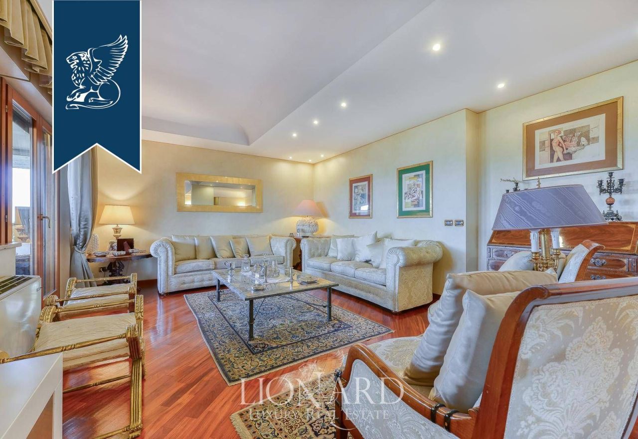 Апартаменты в Риме, Италия, 270 м² - фото 8