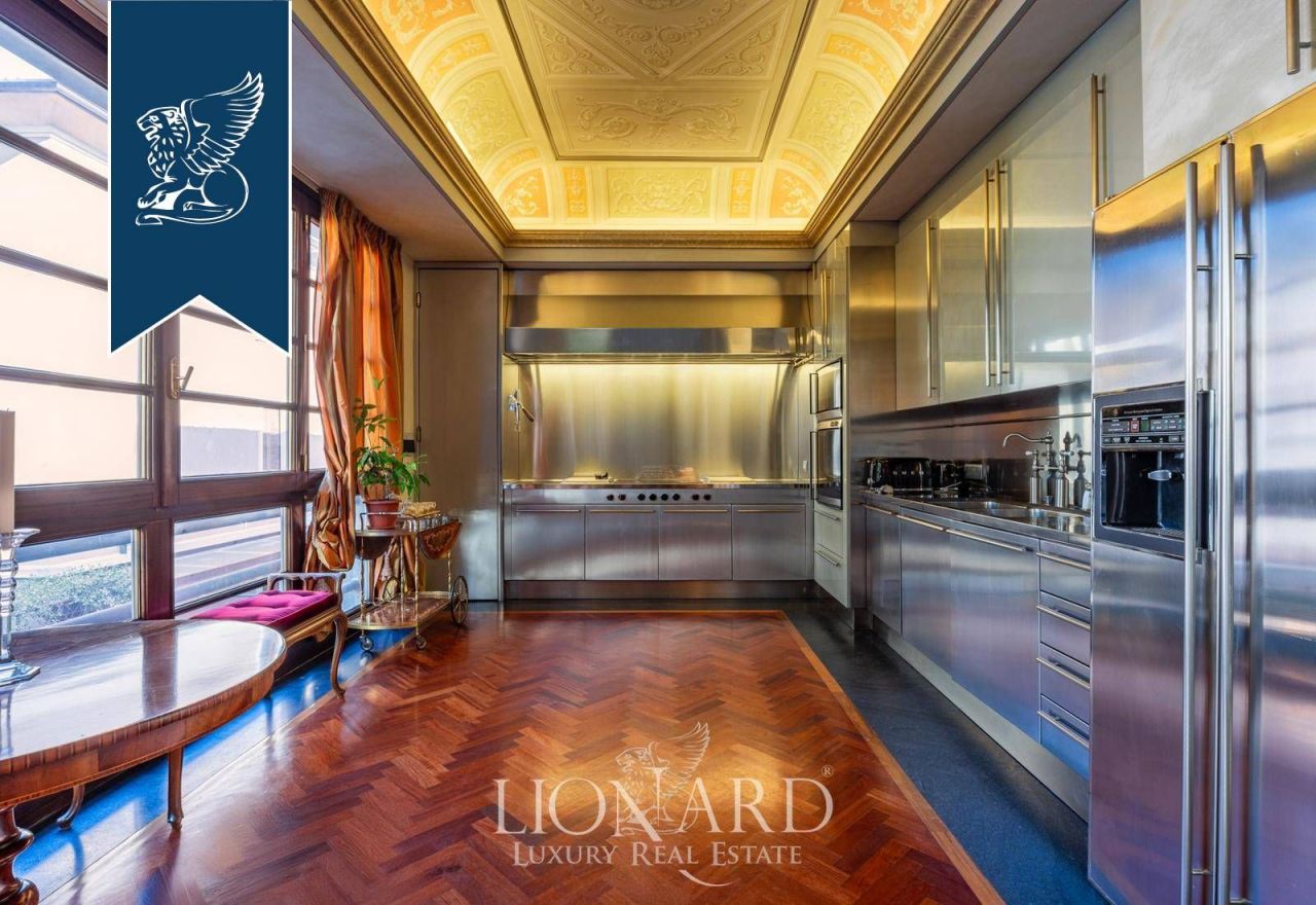 Вилла в Милане, Италия, 500 м² - фото 11