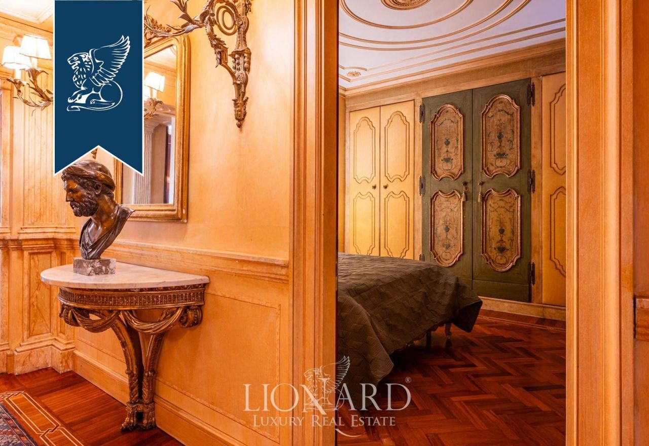 Вилла в Милане, Италия, 500 м² - фото 19