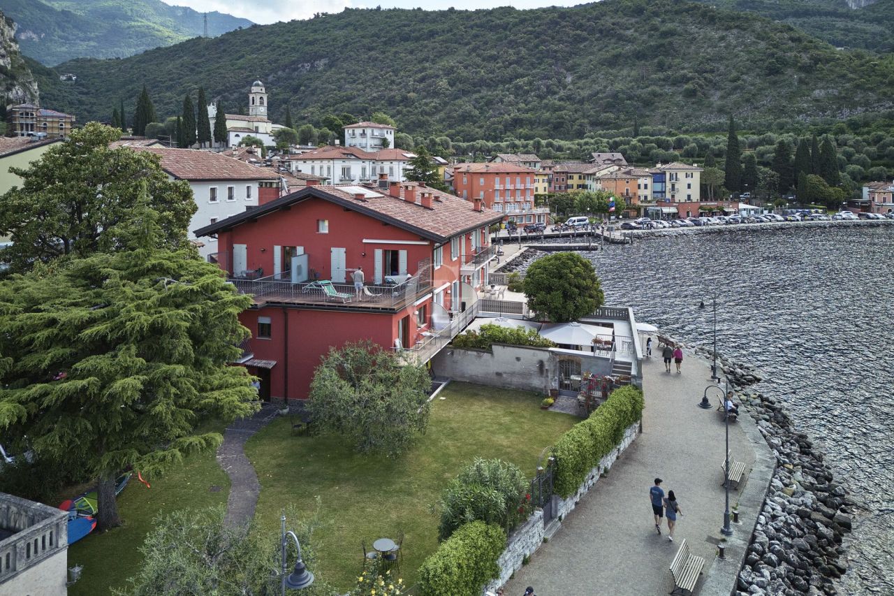 Апартаменты у озера Гарда, Италия, 175 м² - фото 2