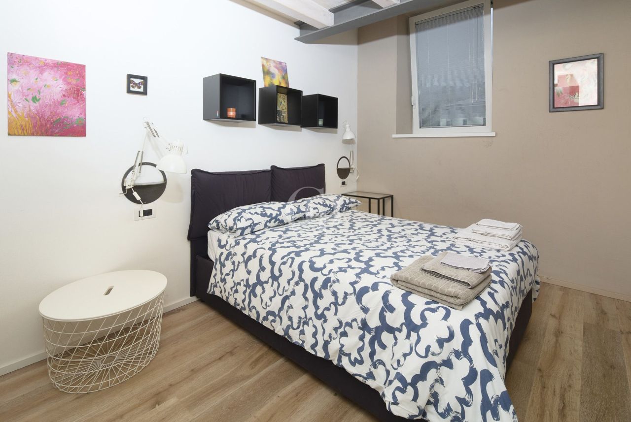 Отель, гостиница у озера Гарда, Италия, 186 м² - фото 12