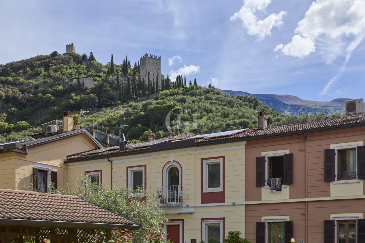 Отель, гостиница у озера Гарда, Италия, 186 м² - фото 17