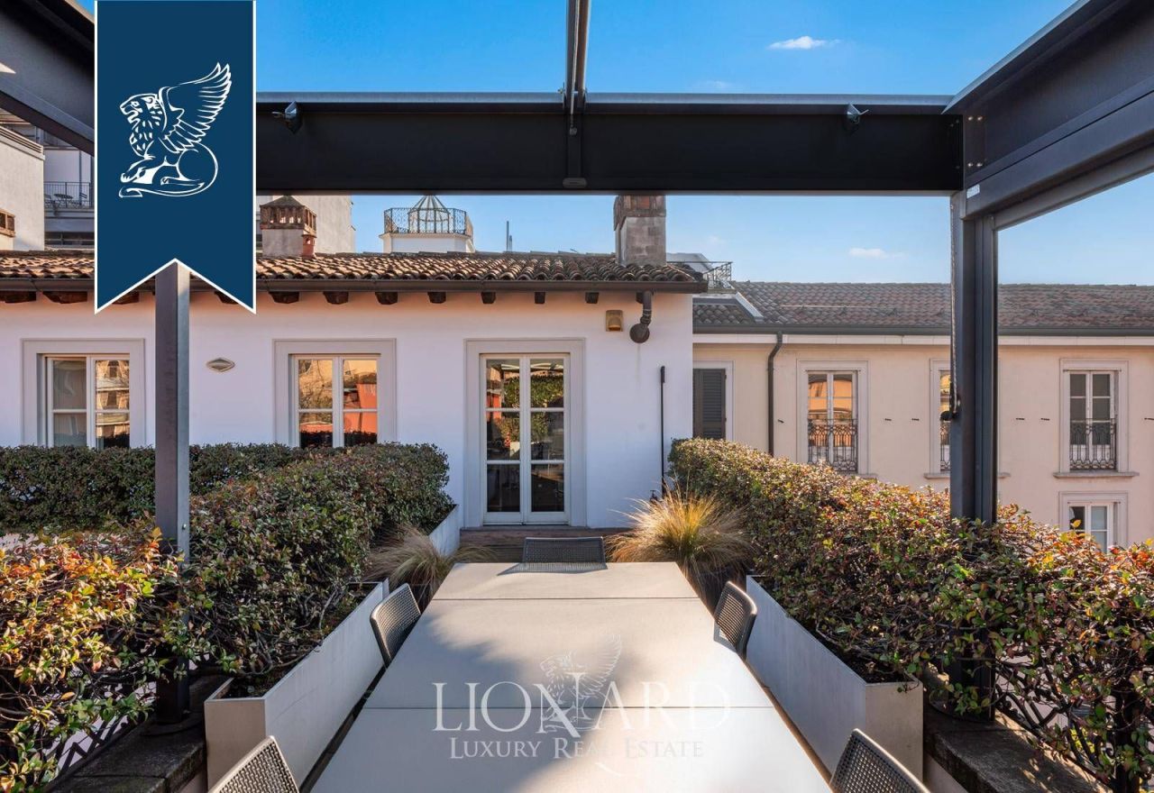 Апартаменты в Милане, Италия, 393 м² - фото 2