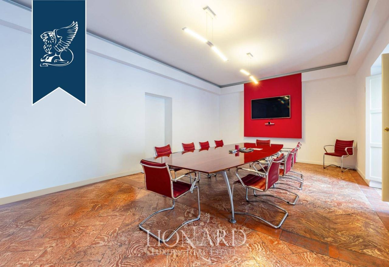 Апартаменты в Милане, Италия, 393 м² - фото 8