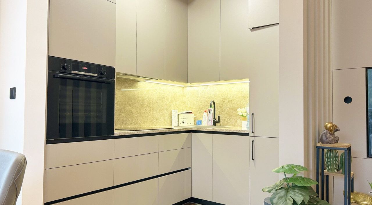 Квартира в Тивате, Черногория, 70 м² - фото 8