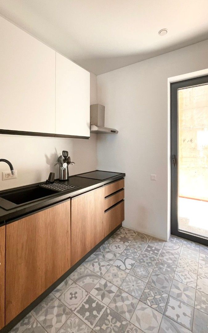 Дом в Тивате, Черногория, 130 м² - фото 9