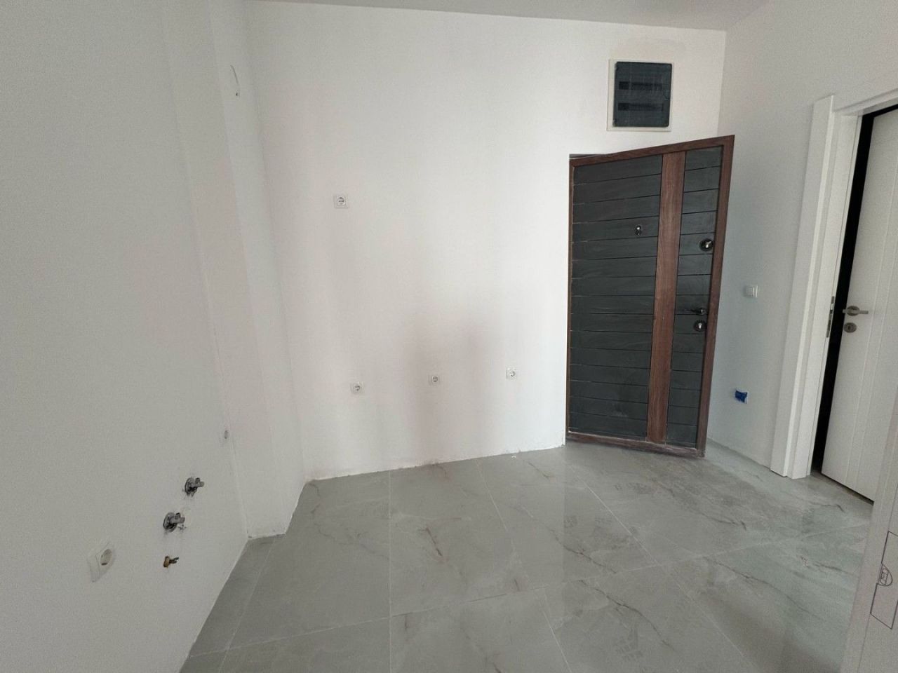 Квартира в Баре, Черногория, 34 м² - фото 9