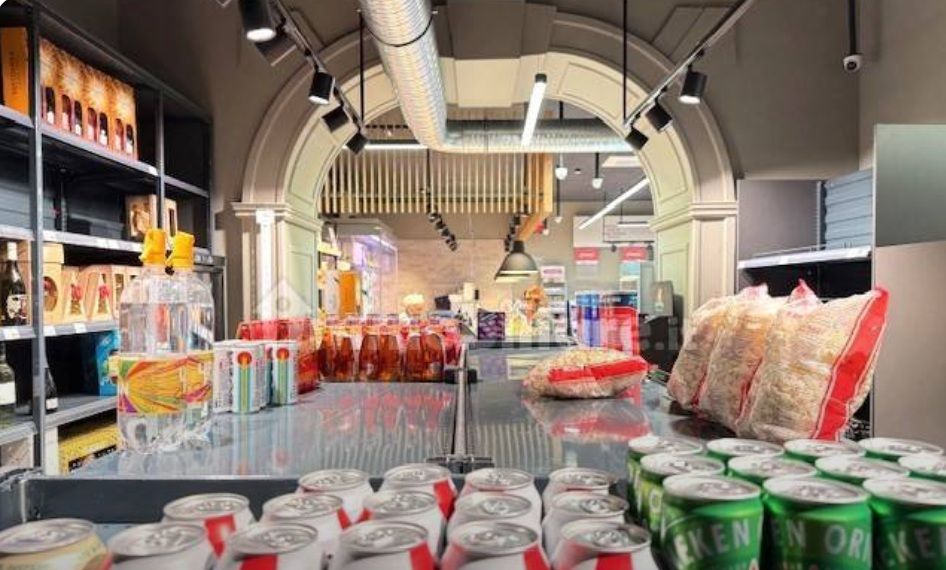 Магазин в Риме, Италия, 450 м² - фото 9