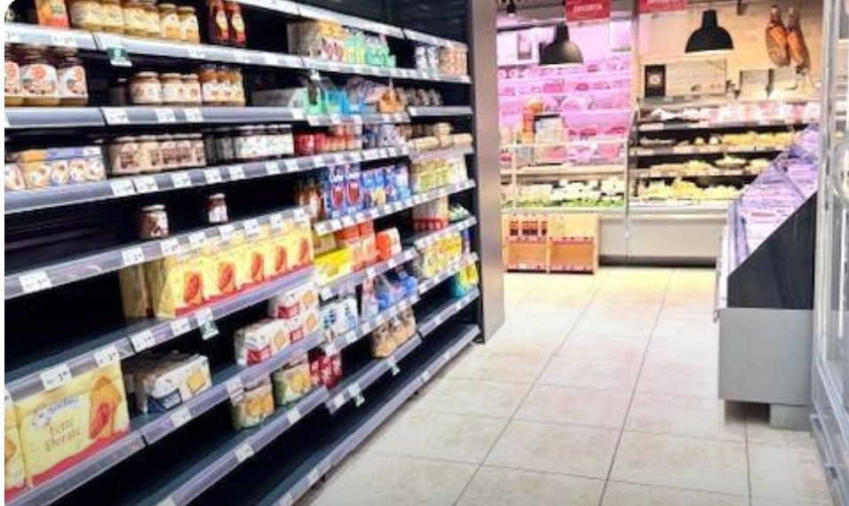 Магазин в Риме, Италия, 450 м² - фото 8