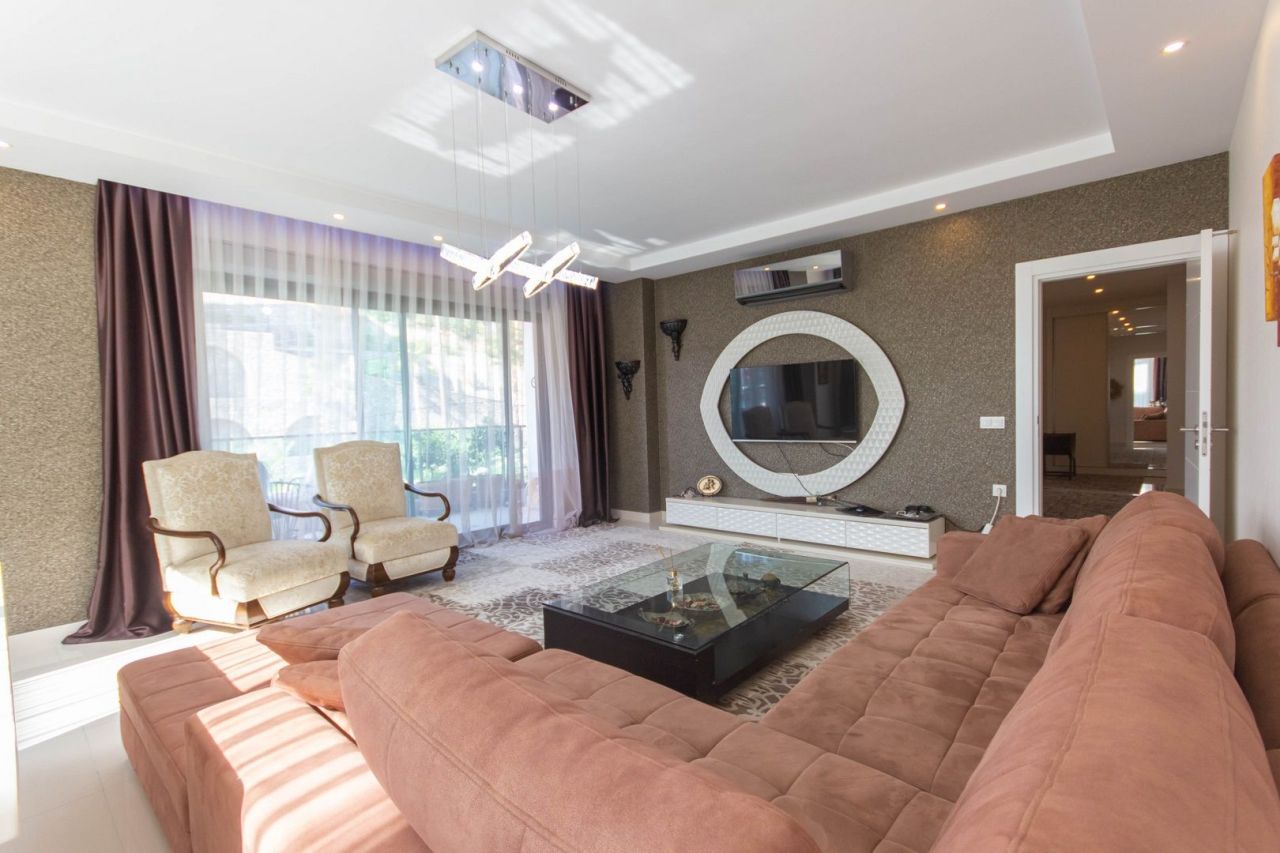 Квартира в Алании, Турция, 200 м² - фото 10