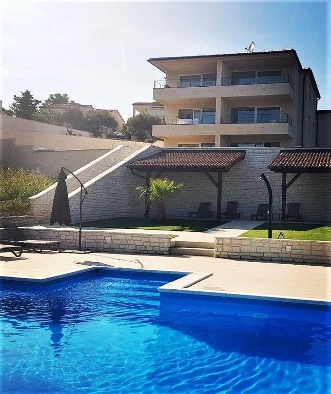 Отель, гостиница на Рабе, Хорватия, 594 м² - фото 1