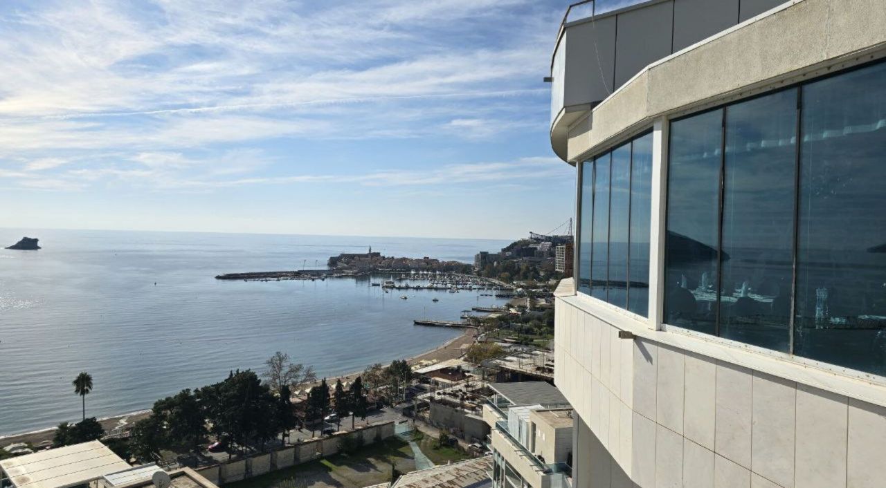 Квартира в Будве, Черногория, 77 м² - фото 1