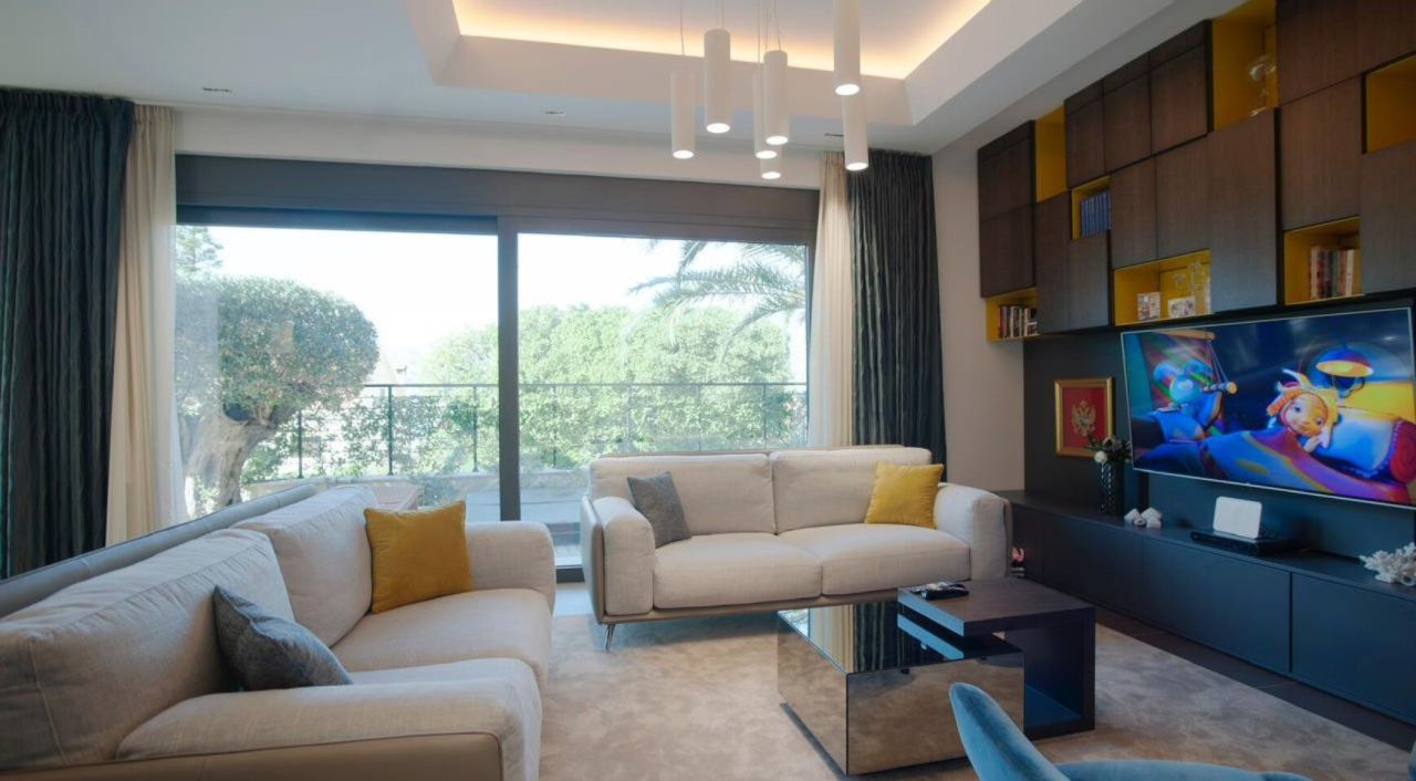 Вилла в Доброте, Черногория, 210 м² - фото 5