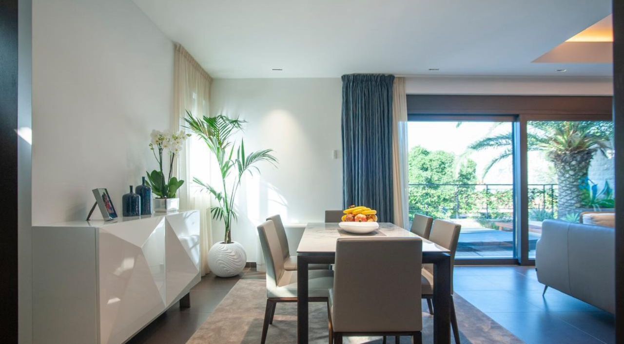 Вилла в Доброте, Черногория, 210 м² - фото 7