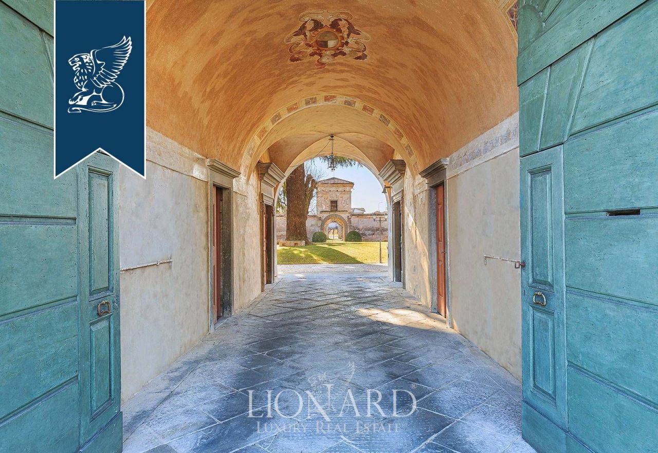 Дом в Брешии, Италия, 6 000 м² - фото 11