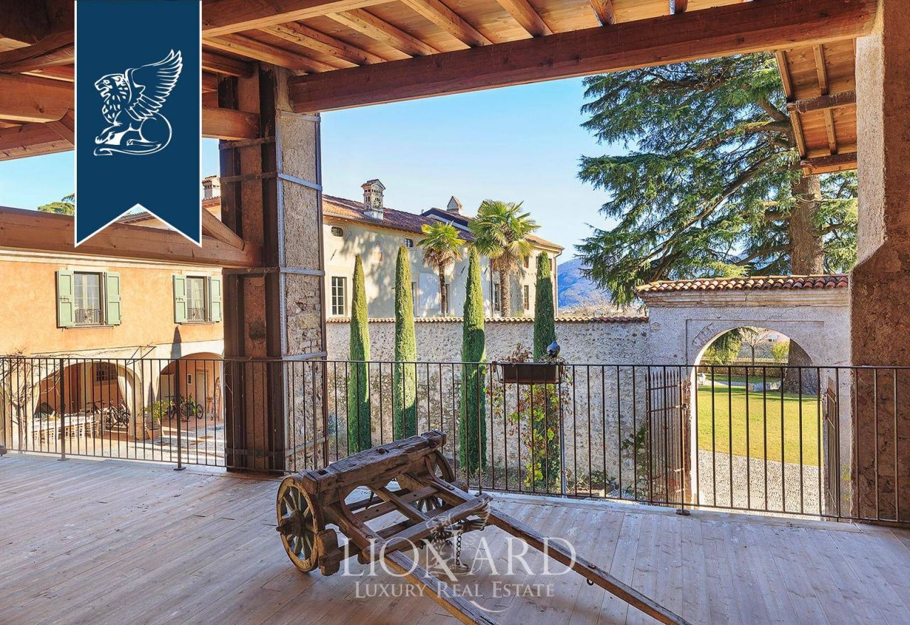 Дом в Брешии, Италия, 6 000 м² - фото 15