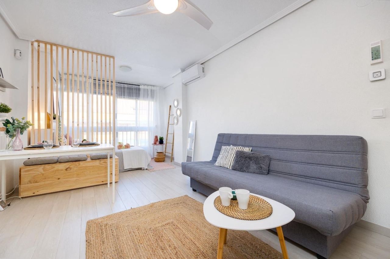 Студия в Торревьехе, Испания, 28 м² - фото 3