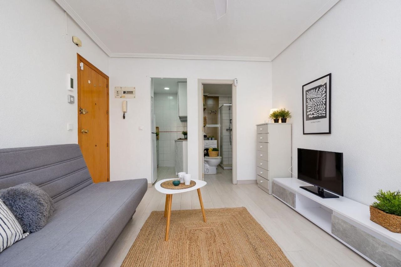 Студия в Торревьехе, Испания, 28 м² - фото 7