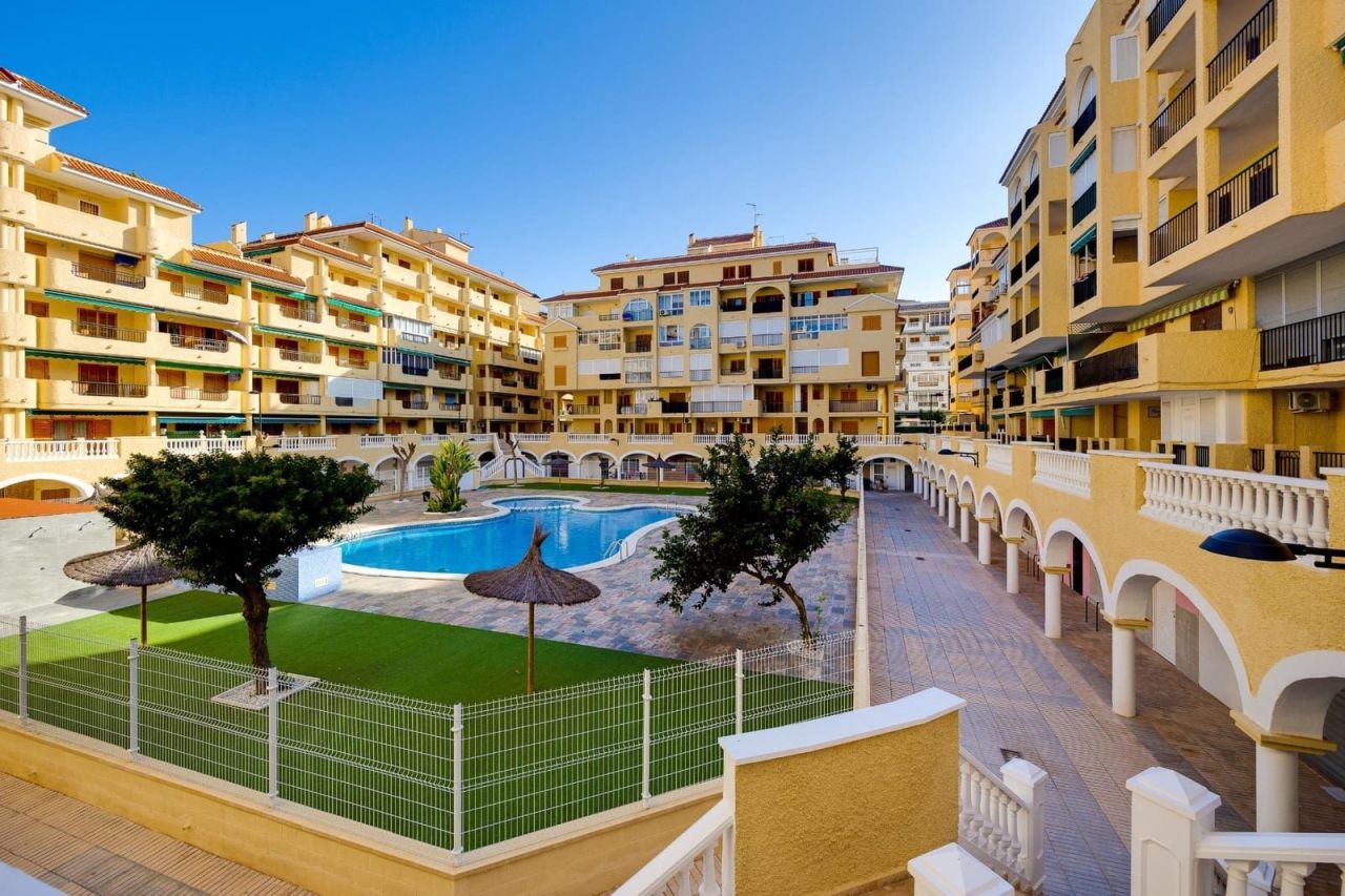 Студия в Торревьехе, Испания, 28 м² - фото 12