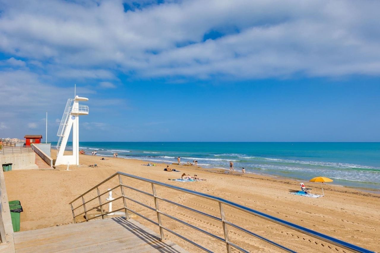 Студия в Торревьехе, Испания, 28 м² - фото 17