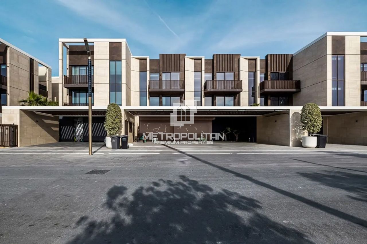 Вилла в Дубае, ОАЭ, 434 м² - фото 1