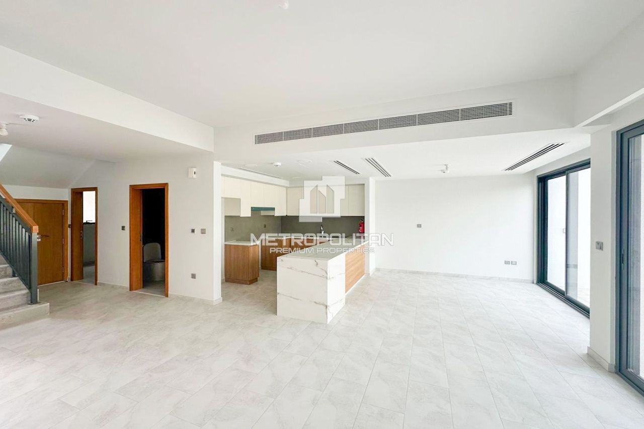 Таунхаус в Дубае, ОАЭ, 161 м² - фото 1