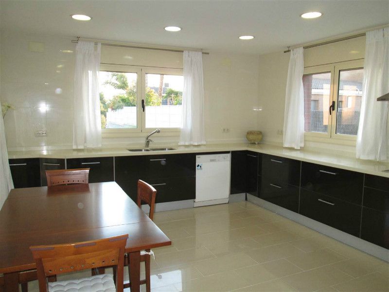 Шале в Калафеле, Испания, 380 м² - фото 10