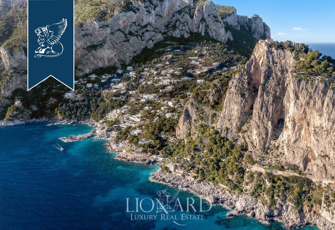 Дом на Капри, Италия, 560 м² - фото 3