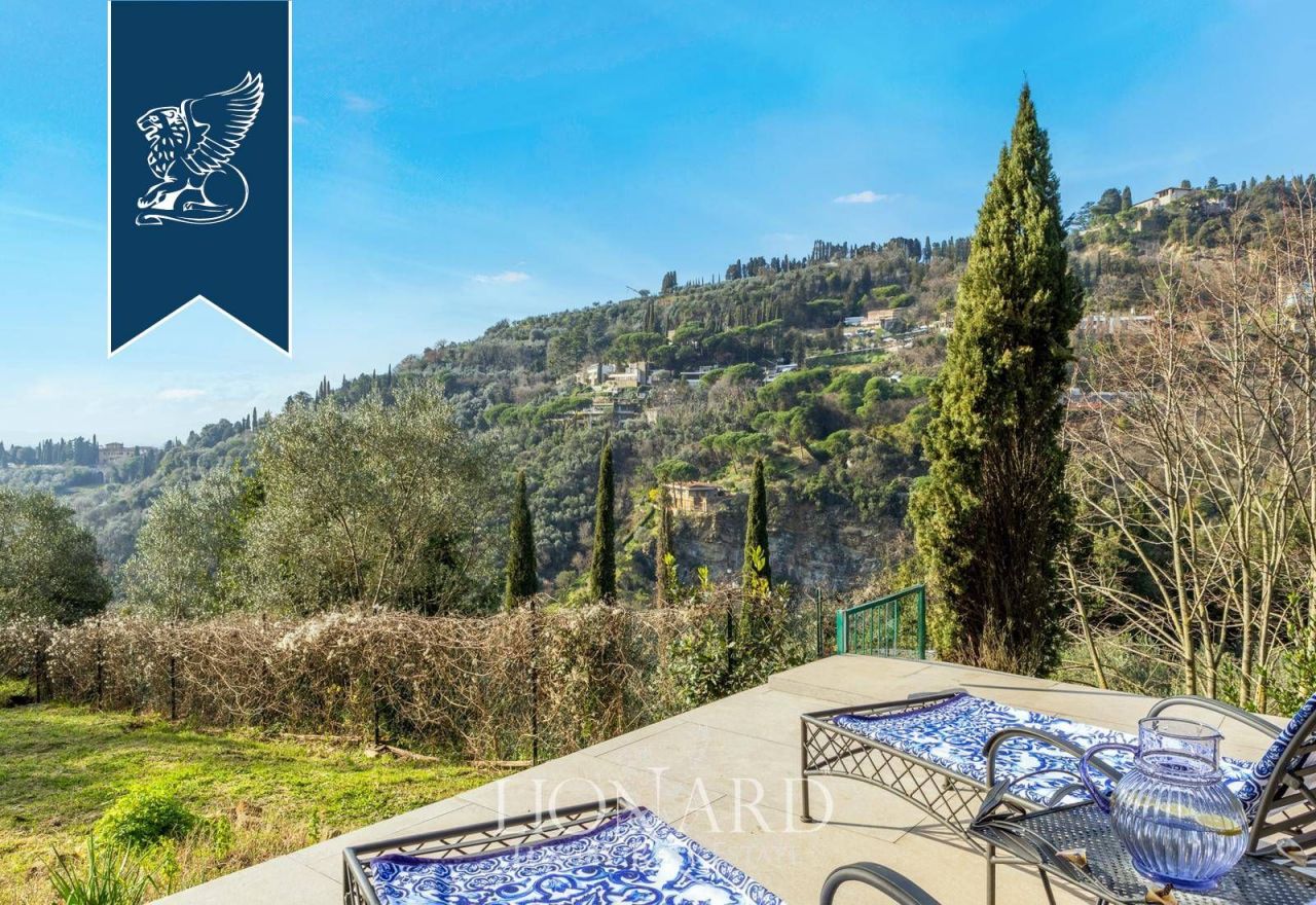 Вилла во Флоренции, Италия, 350 м² - фото 8