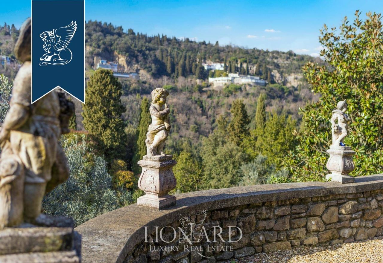 Вилла во Флоренции, Италия, 350 м² - фото 9