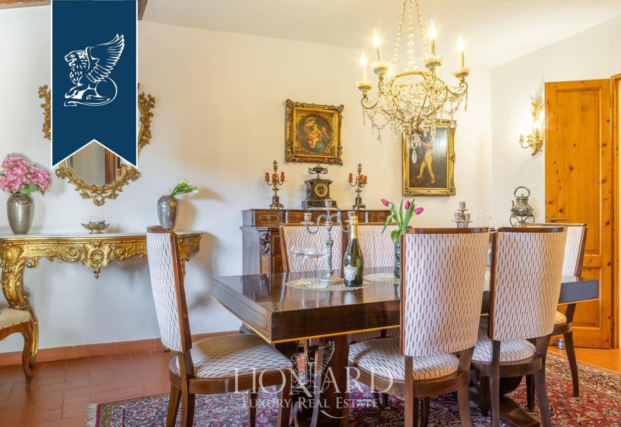 Вилла во Флоренции, Италия, 350 м² - фото 16