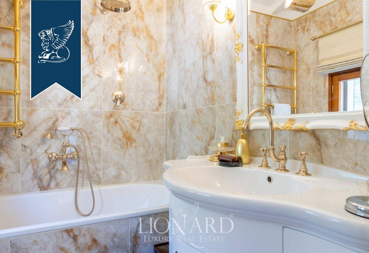 Вилла во Флоренции, Италия, 350 м² - фото 19