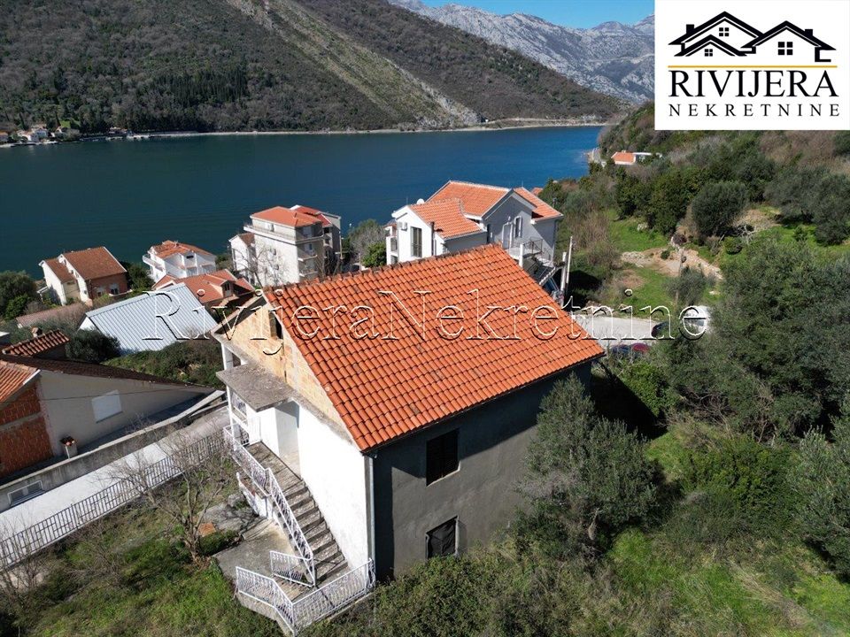 Дом в Тивате, Черногория, 156 м² - фото 4