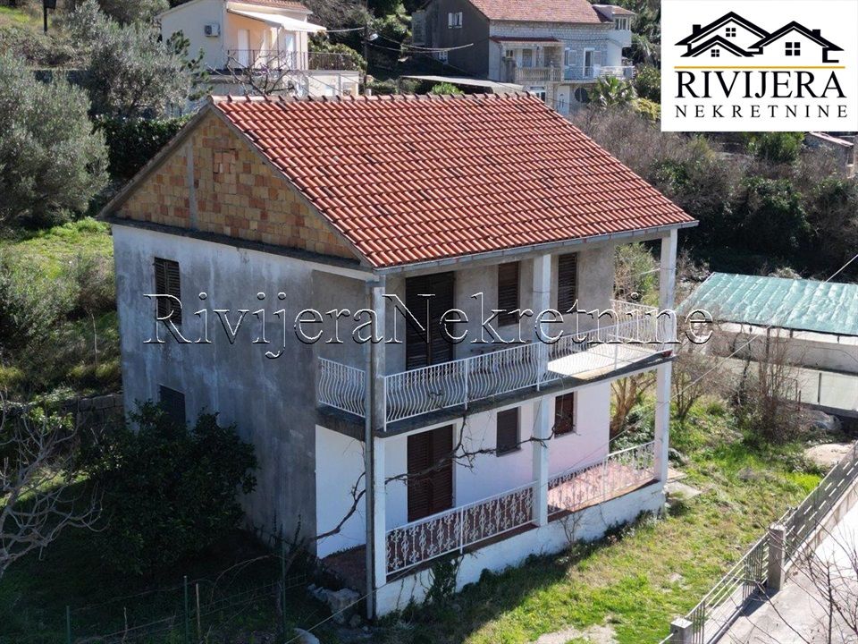 Дом в Тивате, Черногория, 156 м² - фото 11