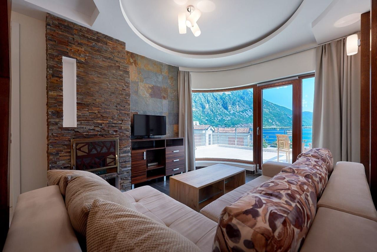 Апартаменты в Рисане, Черногория, 92 м² - фото 2