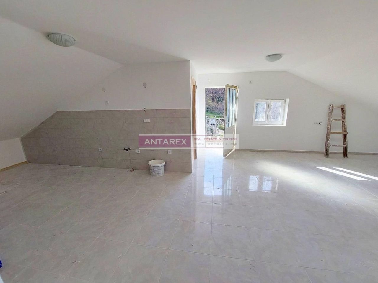 Апартаменты в Херцег-Нови, Черногория, 73 м² - фото 2