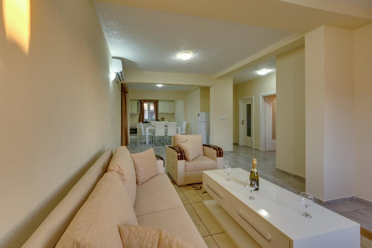 Отель, гостиница в Утехе, Черногория, 416 м² - фото 13