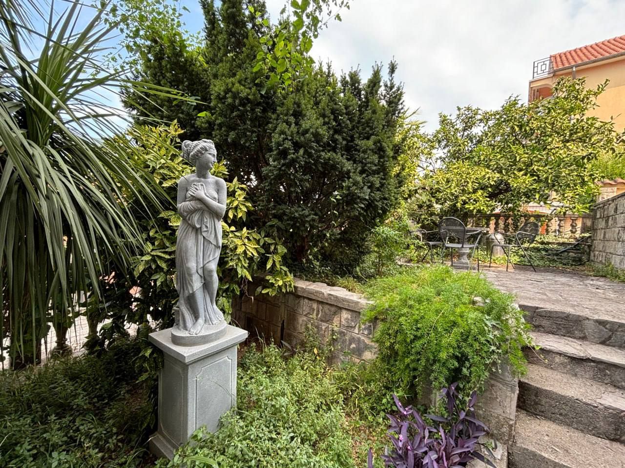 Квартира в Доброте, Черногория, 73 м² - фото 9