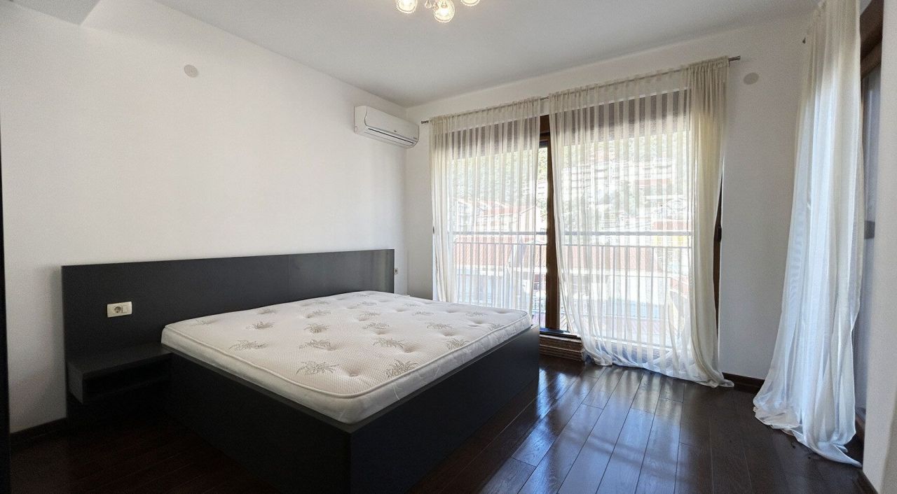 Квартира в Петроваце, Черногория, 152 м² - фото 16