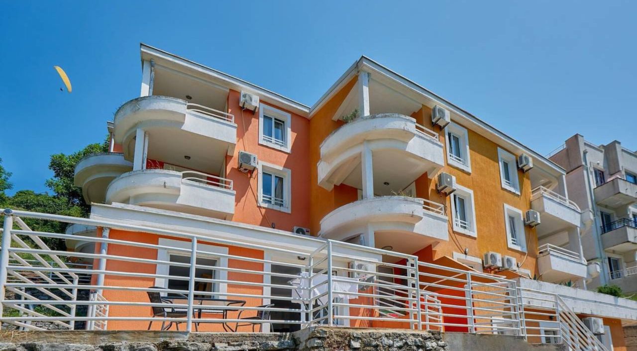 Отель, гостиница в Петроваце, Черногория, 830 м² - фото 5