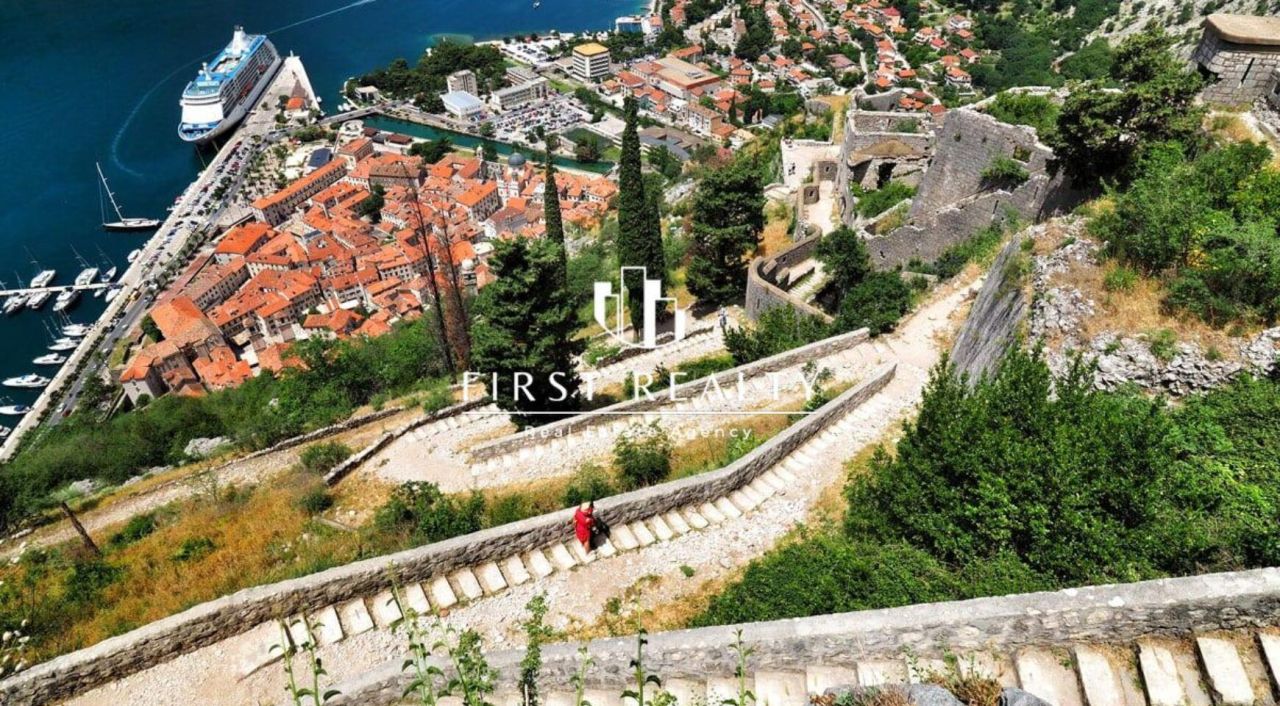 Квартира в Которе, Черногория, 62 м² - фото 5