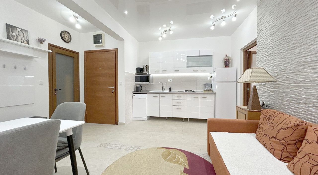 Квартира в Тивате, Черногория, 77 м² - фото 3