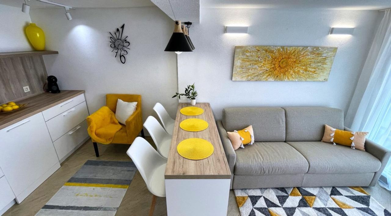 Пентхаус в Крашичах, Черногория, 120 м² - фото 1