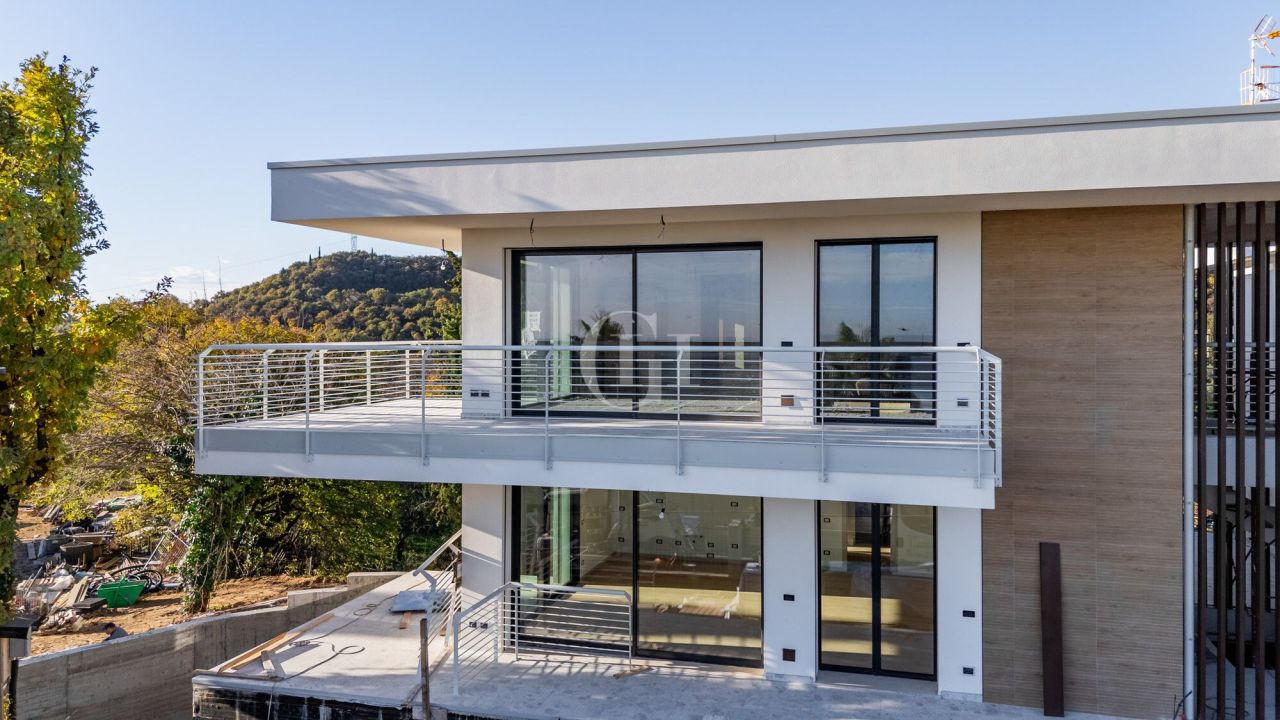 Апартаменты у озера Гарда, Италия, 188 м² - фото 11