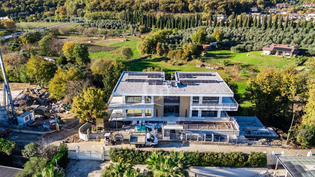 Апартаменты у озера Гарда, Италия, 188 м² - фото 4