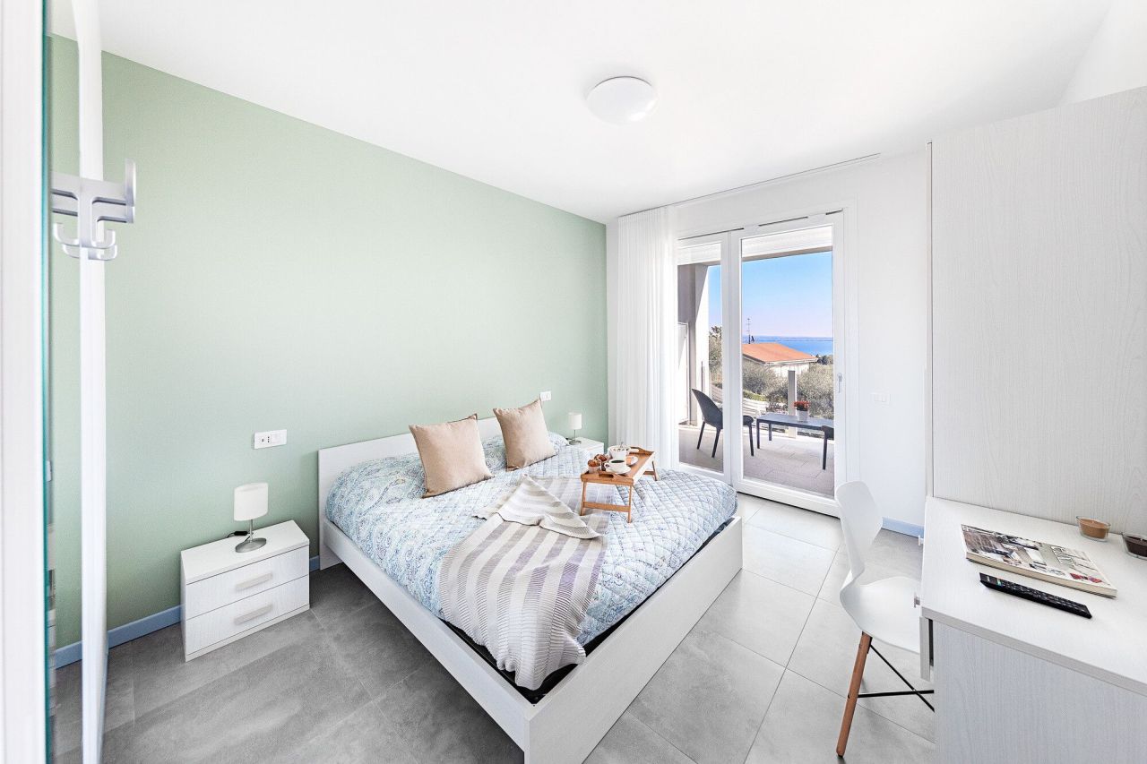 Вилла у озера Гарда, Италия, 390 м² - фото 12